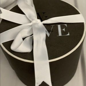 Vera Wang love collection 1.7 CT TW 14k gold.